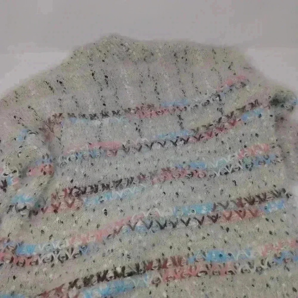 Maurices sweater - Picture 5 of 6